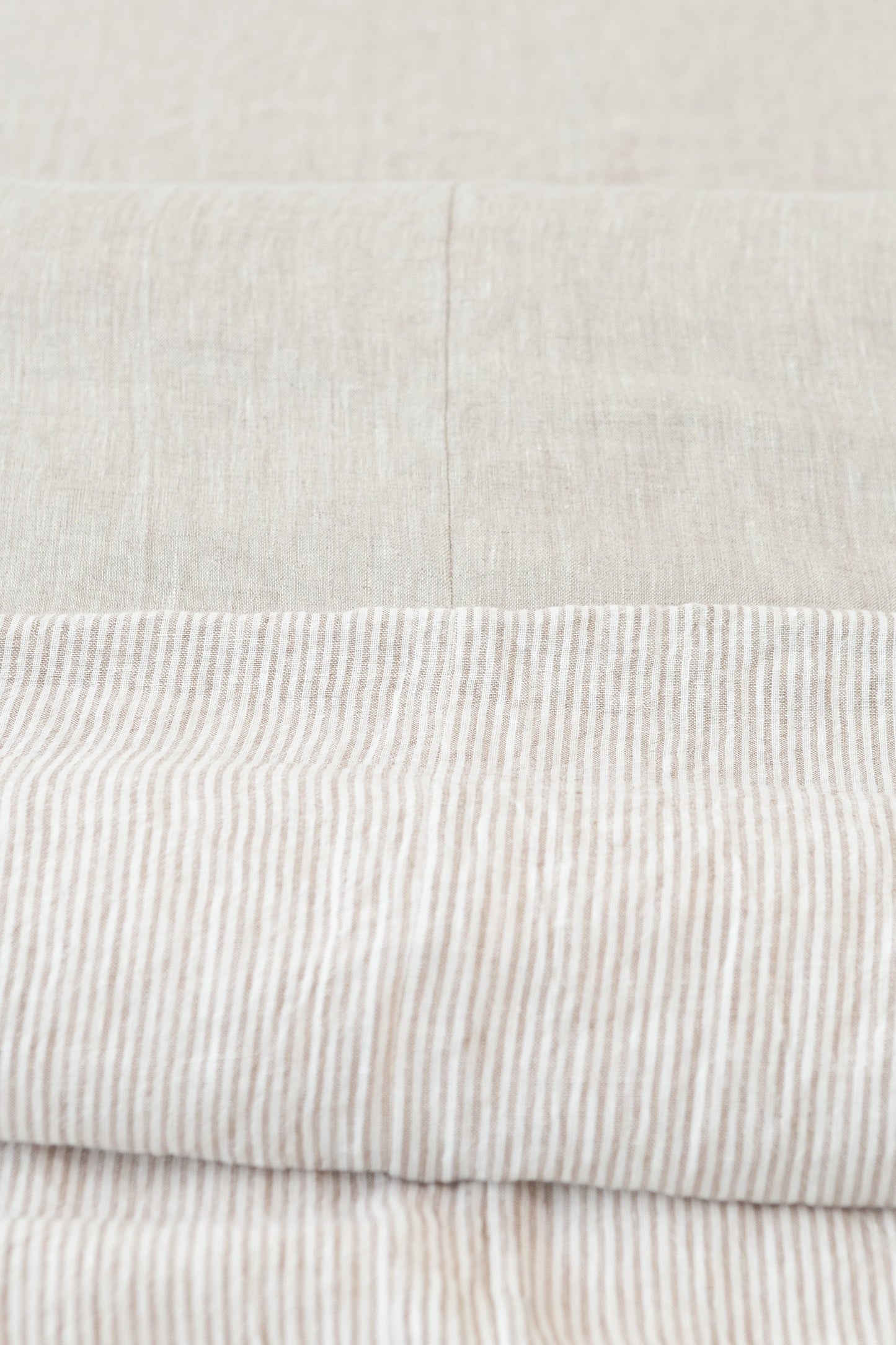 Sängkläder i Linne – Natural/Randig Beige (Vändbar)
